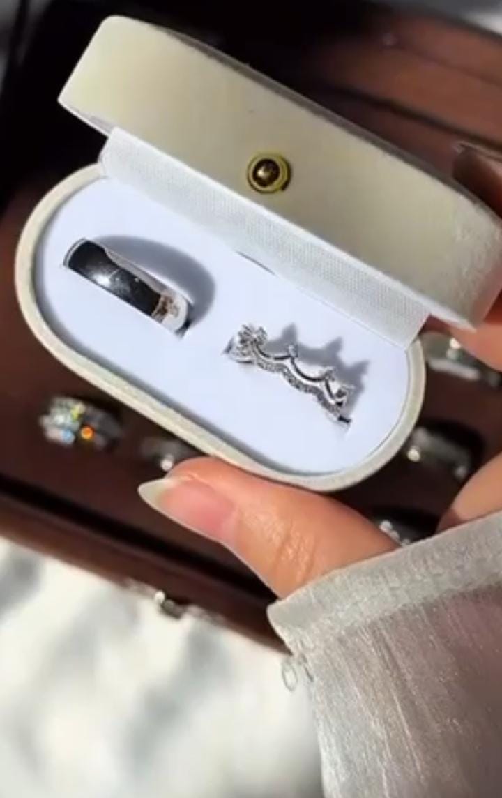 Metal Stone Couple Ring